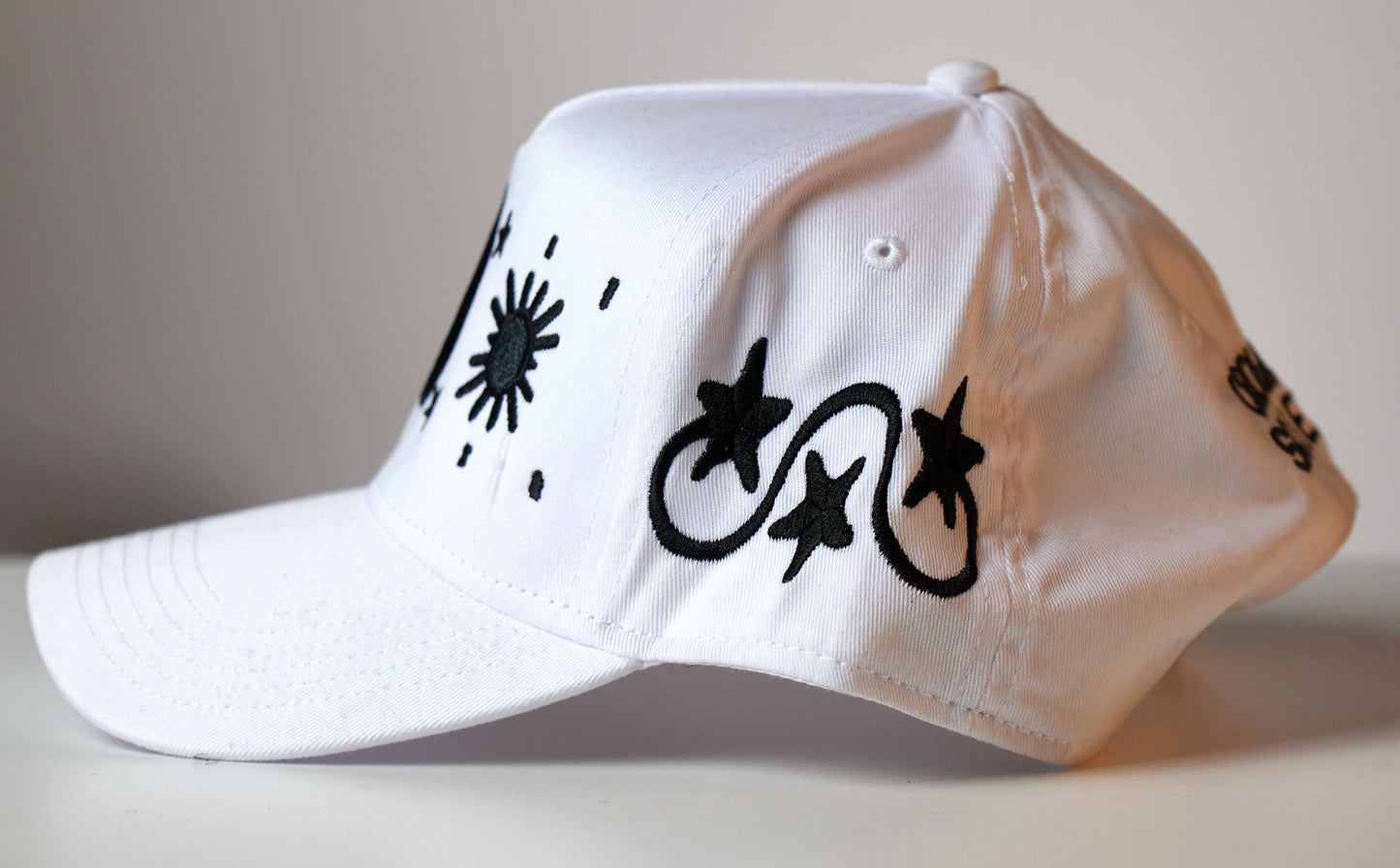 TOP CROWNZ ( Wht/ Blk)